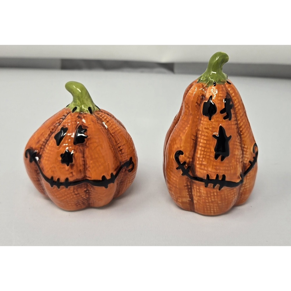 Pumpkin‎ Salt & Pepper Shaker Set Blue Sky Clayworks Stitched Ceramic Halloween
